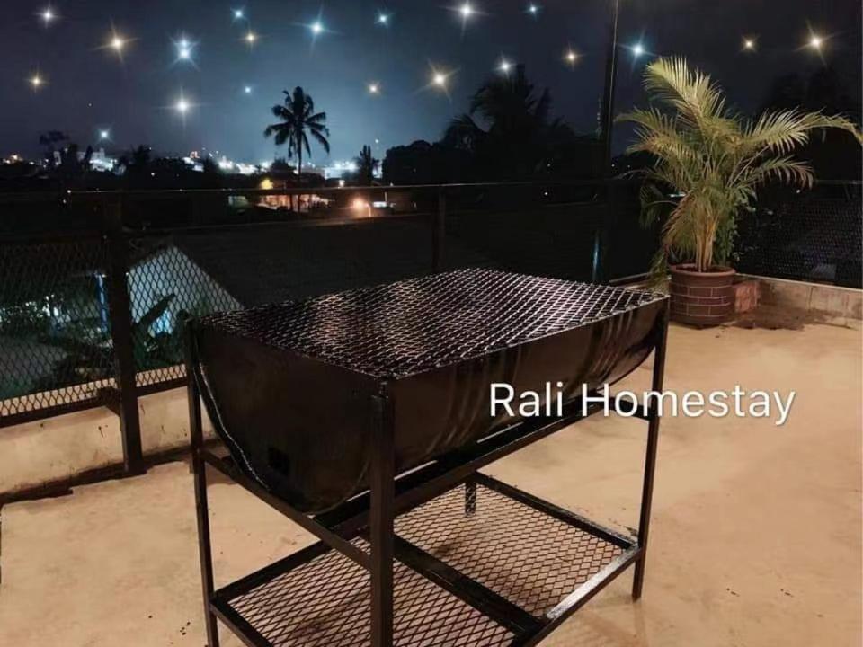 5min To Beach 12pax Bbq Steamboat - Pet Friendly Port Dickson